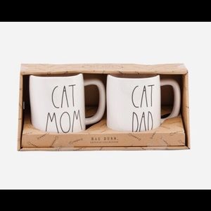 💛NWT💛 Authentic Rae Dunn “CAT MOM” & “CAT DAD” Mug Set❣️